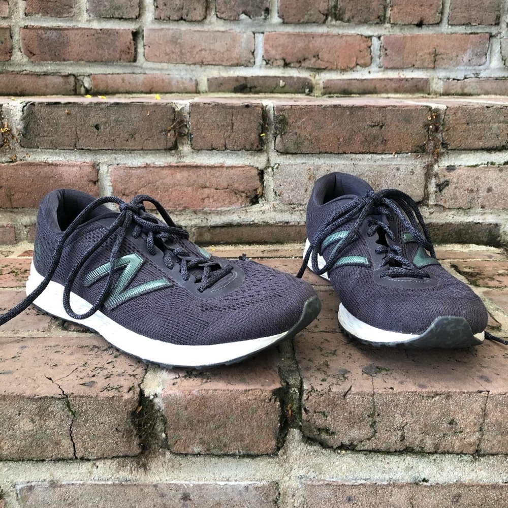New Balance Men’s Sneakers Arishi MARISSK1 Size 12 Black Green Running Shoes
